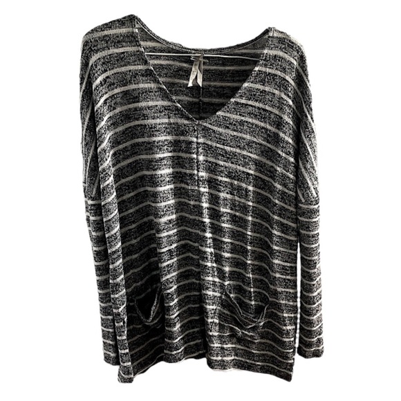 Tops - Women’s Heather Grey & White Striped Long-sleeve Loose-fit Women’s Top